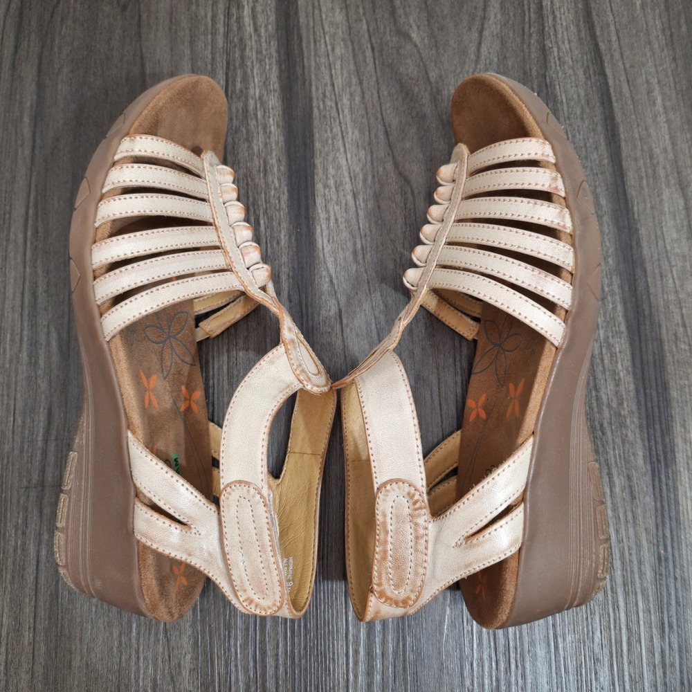 Baretraps Hermine Champagne Metallic Wedge Sandals Women's Size 9 M Memory Foam - Picture 3 of 8